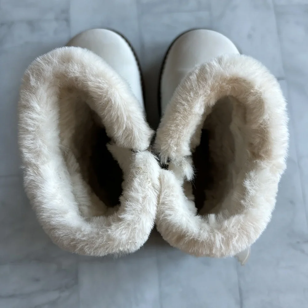 Eli1957 cozy stylish